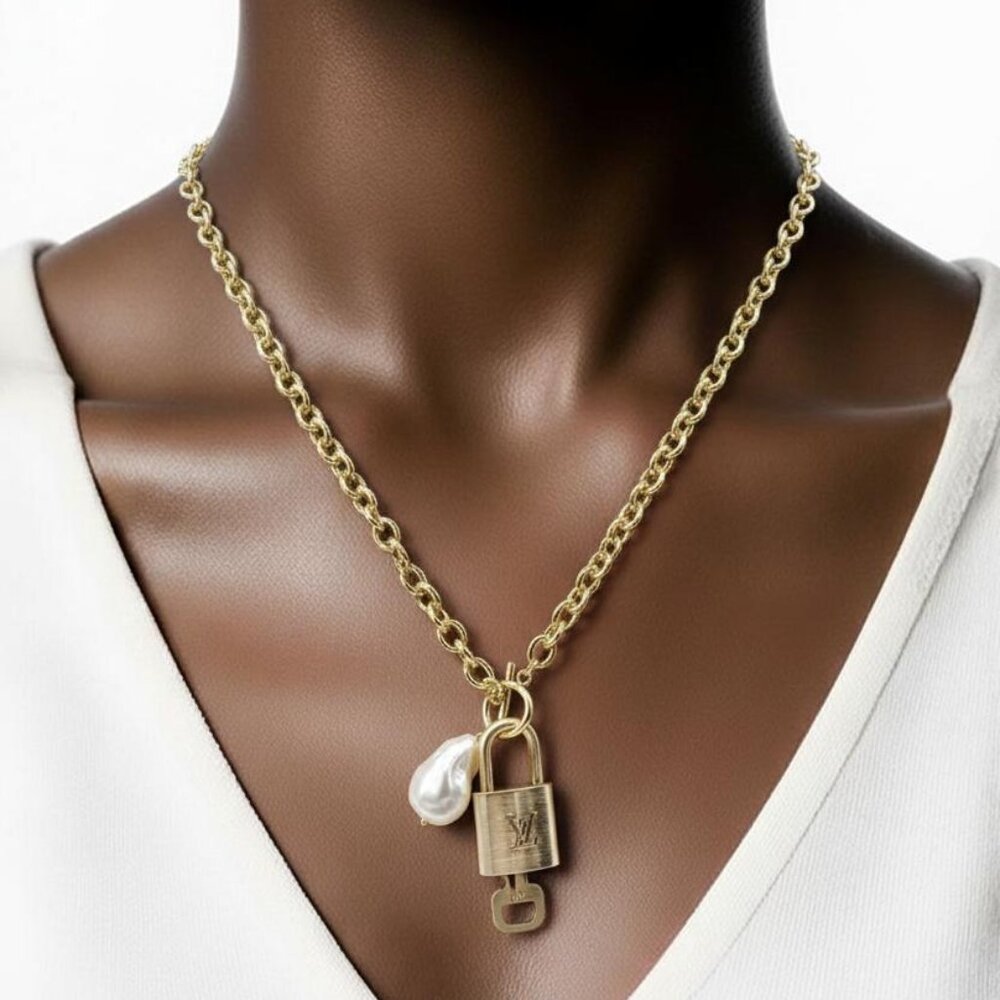 Authentic Louis Vuitton Gold Padlock w/unbranded 16k Gold Plated Stainless Steel - Picture 2 of 16